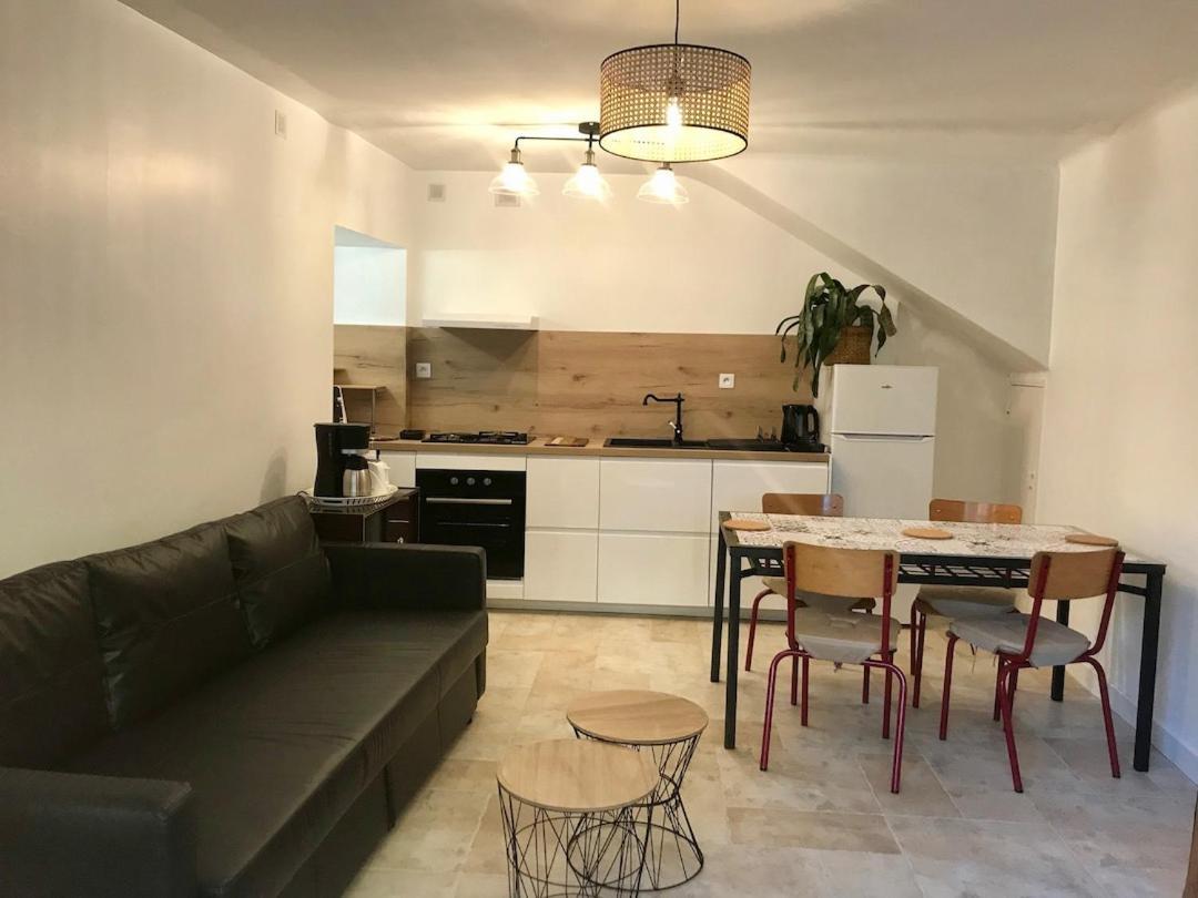 Le Colostre T2 Saint-Martin-de-Brômes Kültér fotó